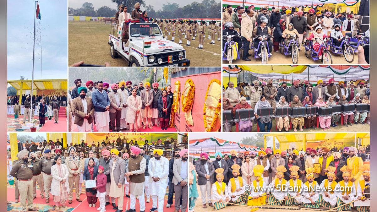 Dr Baljit Kaur, AAP, Aam Aadmi Party, Aam Aadmi Party Punjab, AAP Punjab, Government of Punjab, Punjab Government, Fauja Singh Sarari, 77th Republic Day, Republic Day of India, Republic Day 2026, Republic Day Parade 2026, National flag, Deepshikha Sharma, DC Ferozepur, Deputy Commissioner Ferozepur, Ferozepur