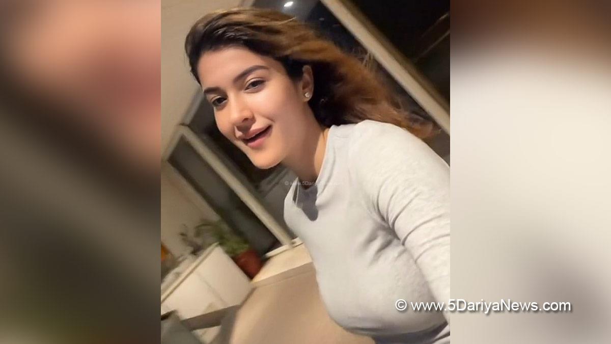 Bollywood, Entertainment, Mumbai, Actress, Cinema, Hindi Films, Movie, Mumbai News, Heroine, Shanaya Kapoor, Tu Yaa Main