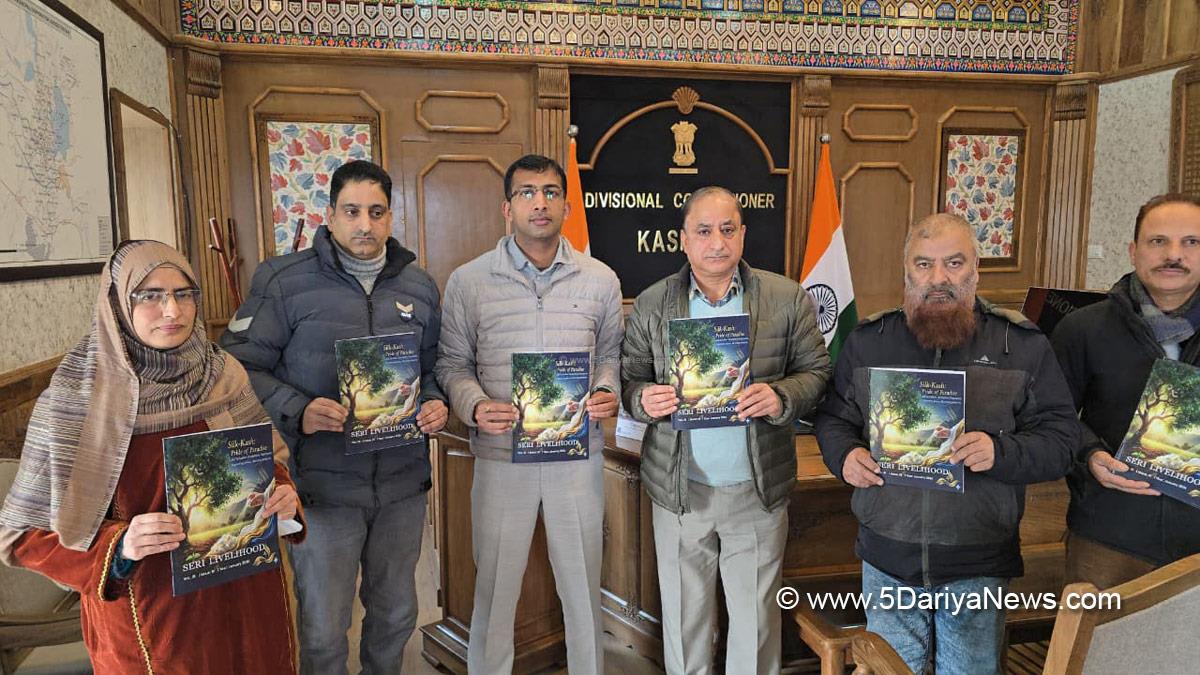 Anshul Garg, Divisional Commissioner Kashmir, Srinagar, Jammu, Kashmir, Jammu And Kashmir, District Administration Srinagar, Ajaz Ahmad Bhat