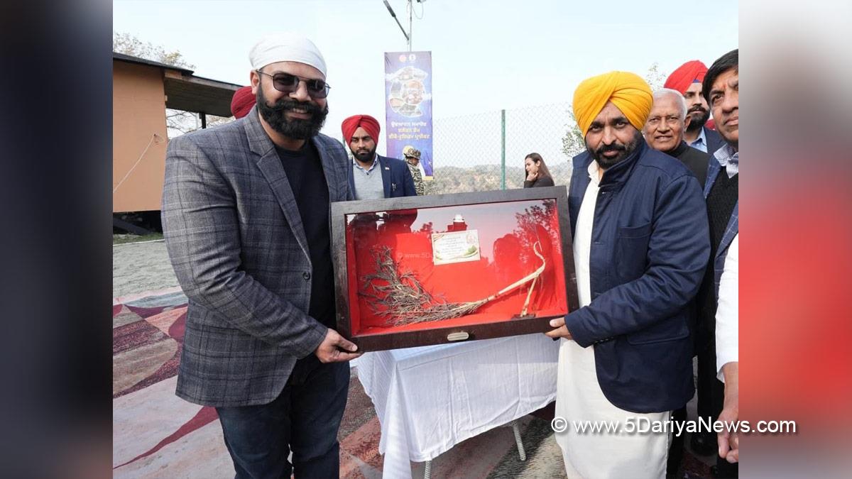Bhagwant Mann, Bhagwant Singh Mann, AAP, Aam Aadmi Party, Aam Aadmi Party Punjab, AAP Punjab, Government of Punjab, Punjab Government, Punjab, Chief Minister Of Punjab