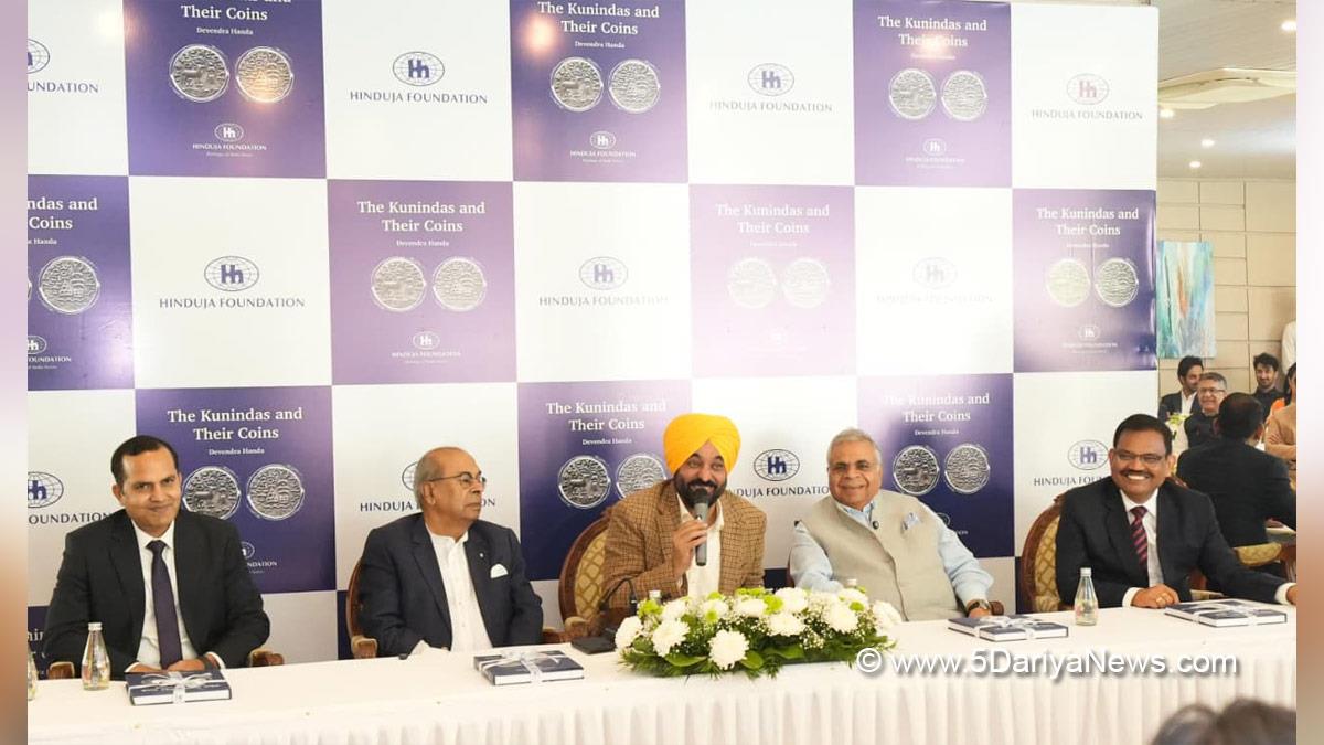 Bhagwant Mann, Bhagwant Singh Mann, AAP, Aam Aadmi Party, Aam Aadmi Party Punjab, AAP Punjab, Government of Punjab, Punjab Government, Punjab, Chief Minister Of Punjab, KAP Sinha, Chief Secretary, Chief Secretary of Punjab, Mumbai