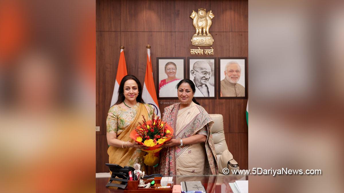 Rekha Gupta, Bharatiya Janata Party, BJP, BJP Delhi, Chief Minister of Delhi, Delhi CM, Hema Malini