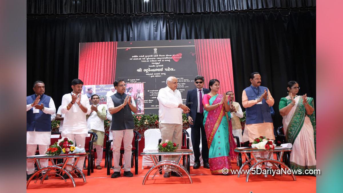 Bhupendra Patel, Bhupendrabhai Rajnikantbhai Patel, Chief Minister of Gujarat, BJP, Bharatiya Janata Party, Gandhinagar, Gujarat, Pariksha Pe Charcha, Pariksha Pe Charcha 2026