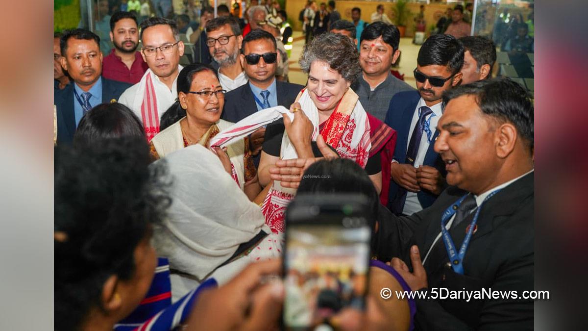Priyanka Gandhi, Priyanka Gandhi Vadra, Uttar Pradesh, Indian National Congress, Congress, All India Congress Committee