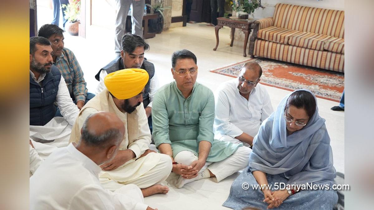 Bhagwant Mann, Bhagwant Singh Mann, AAP, Aam Aadmi Party, Aam Aadmi Party Punjab, AAP Punjab, Government of Punjab, Punjab Government, Punjab, Chief Minister Of Punjab, Narinder Pal Singh Sawna, Amandeep Singh Goldy Musafir, Jagdeep Kamboj Goldy, Aman Arora