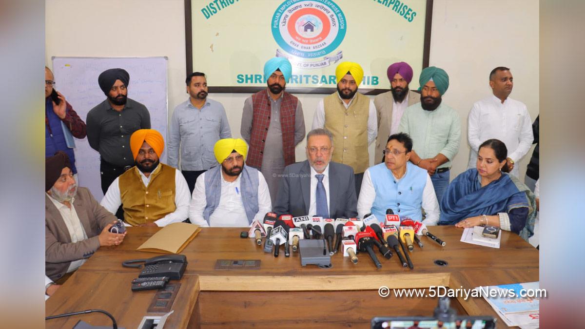 Dr Balbir Singh, AAP, Aam Aadmi Party, Aam Aadmi Party Punjab, AAP Punjab, Government of Punjab, Punjab Government, Harbhajan Singh ETO, Dr Ajay Gupta, Jeevanjot Kaur, Dr Jarbir Singh Sandhu, Jaswinder Singh Ramdas, Dalwinderjit Singh, DC Amritsar, Amritsar, Deputy Commissioner Amritsar, Mukh Mantri Sehat Yojna