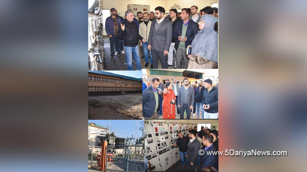 Akshay Labroo, Srinagar, Deputy Commissioner Srinagar, Kashmir, Jammu And Kashmir, District Administration Srinagar, Prof Iffat Hassan Shah