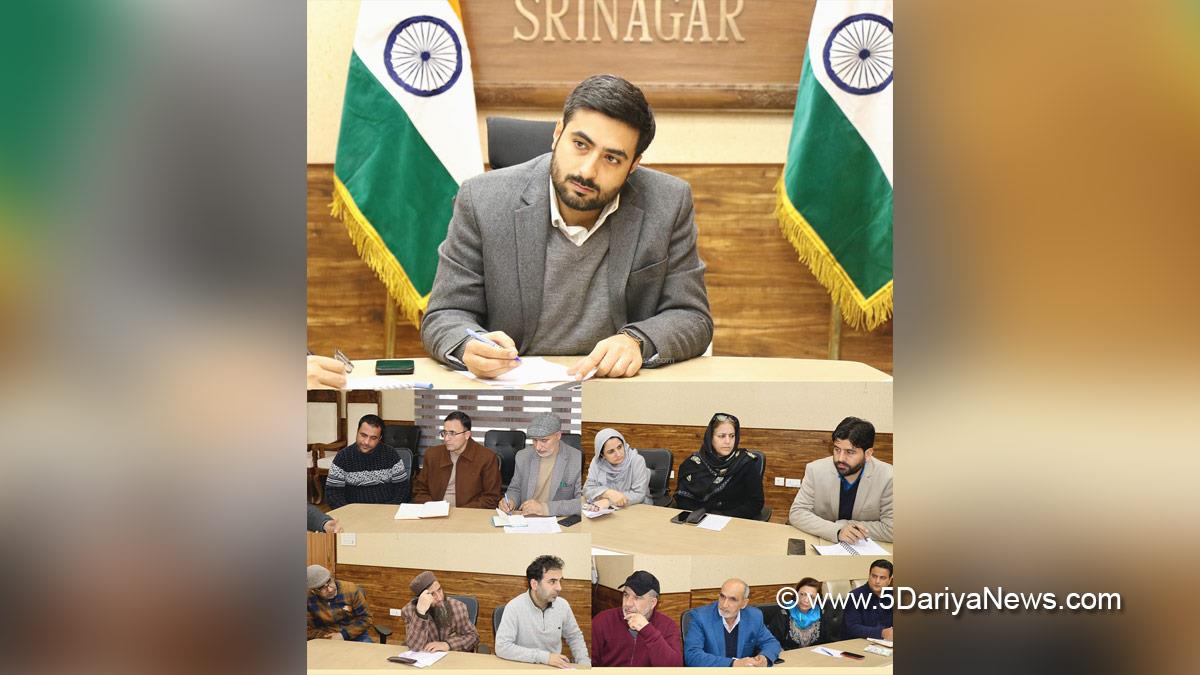 Akshay Labroo, Srinagar, Deputy Commissioner Srinagar, Kashmir, Jammu And Kashmir, District Administration Srinagar