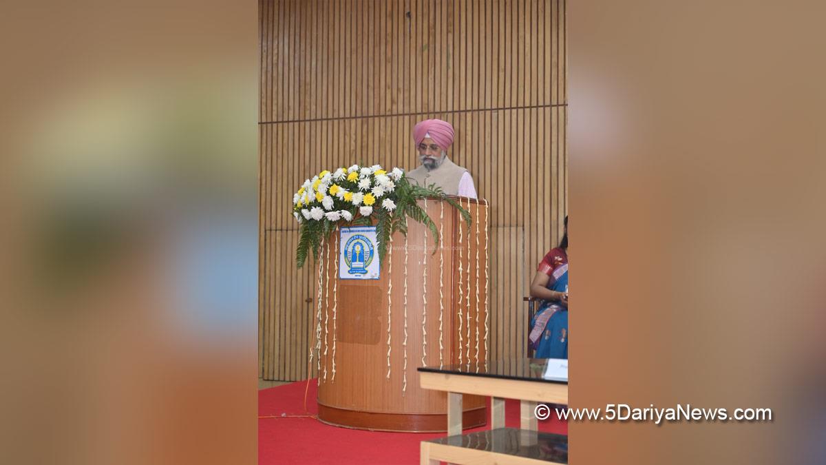 Guru Nanak Dev University Amritsar, Guru Nanak Dev University, Prof Karamjeet Singh, GNDU, Amritsar