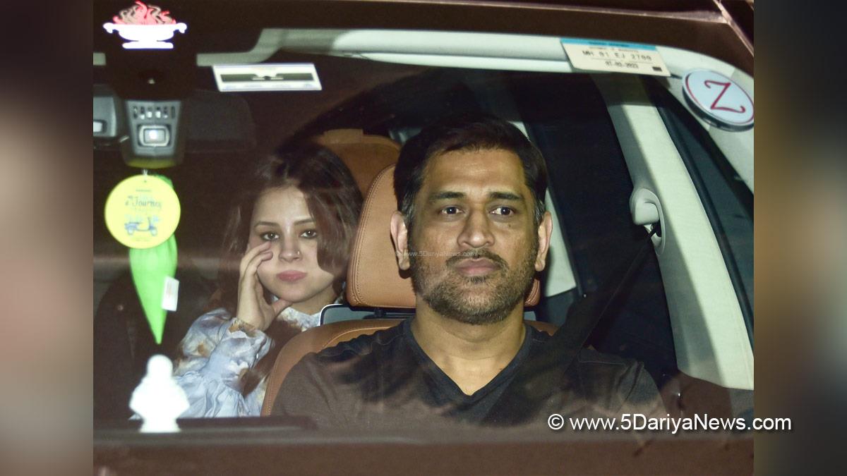 Mahendra Singh Dhoni, MS Dhoni, Sports News, Cricket, Cricketer, Player, Bowler, Batsman, Arjun Tendulkar, Arjun Tendulkar Wedding, Yuvraj Singh, Rahul Dravid
