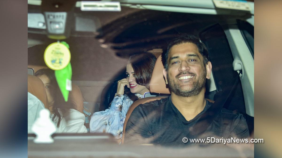 Mahendra Singh Dhoni, MS Dhoni, Sports News, Cricket, Cricketer, Player, Bowler, Batsman, Arjun Tendulkar, Arjun Tendulkar Wedding, Yuvraj Singh, Rahul Dravid