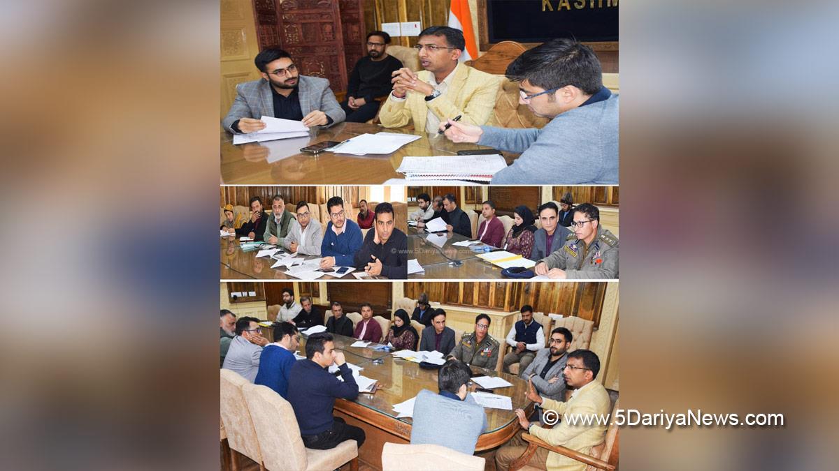 Anshul Garg, Divisional Commissioner Kashmir, Srinagar, Jammu, Kashmir, Jammu And Kashmir, District Administration Srinagar, Akshay Labroo, Faz Lul Haseeb