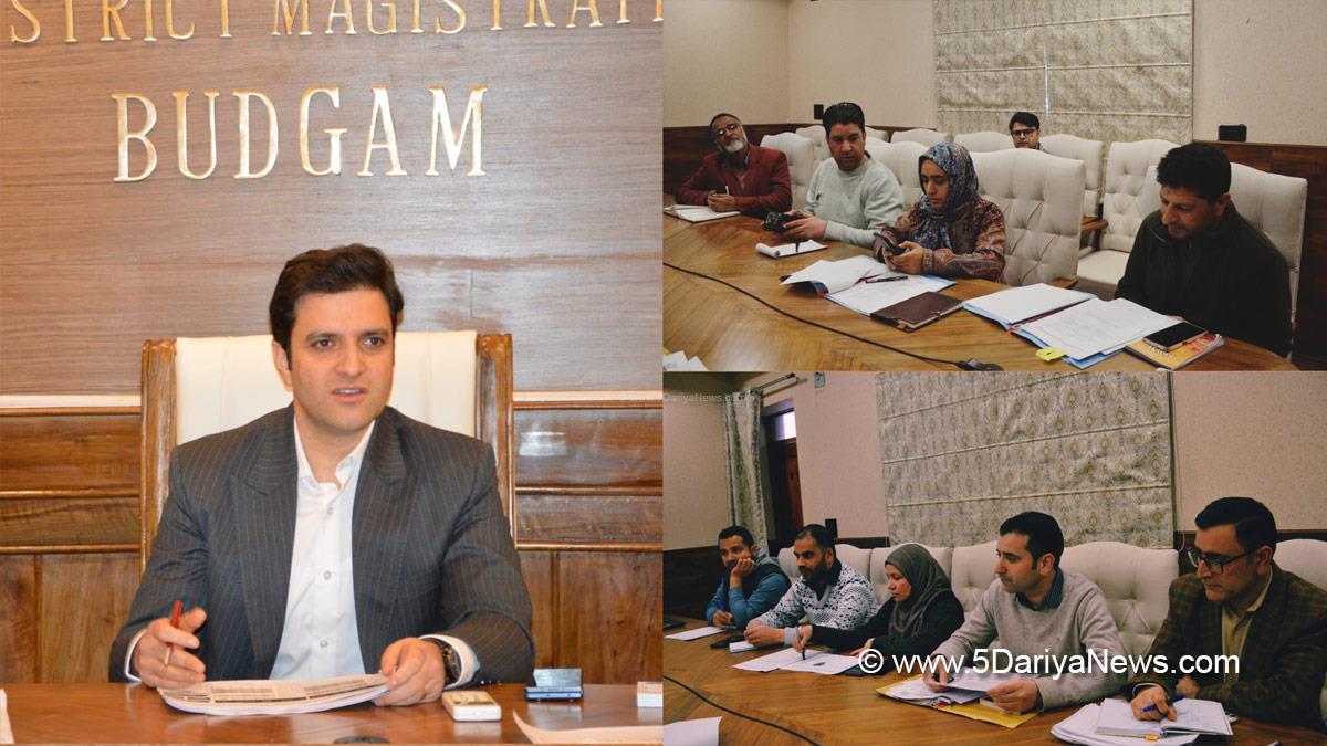 Athar Aamir Khan, Budgam, Deputy Commissioner Budgam, DC Budgam, Kashmir, Jammu And Kashmir, Jammu, District Administration Budgam