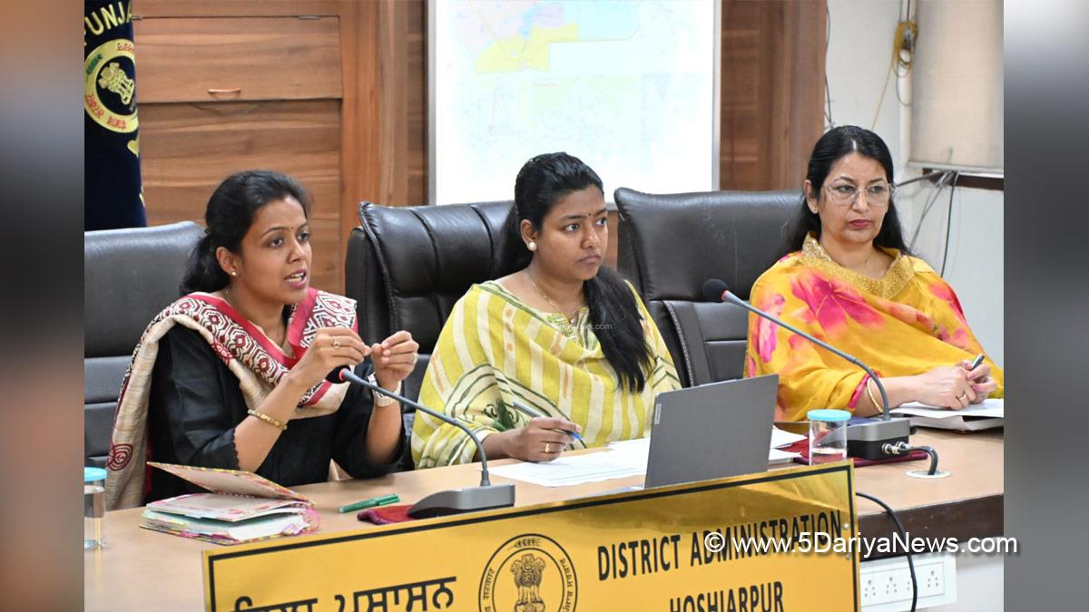 Aashika Jain, DC Hoshiarpur, Deputy Commissioner Hoshiarpur, Hoshiarpur, Mukh Mantri Sehat Yojna