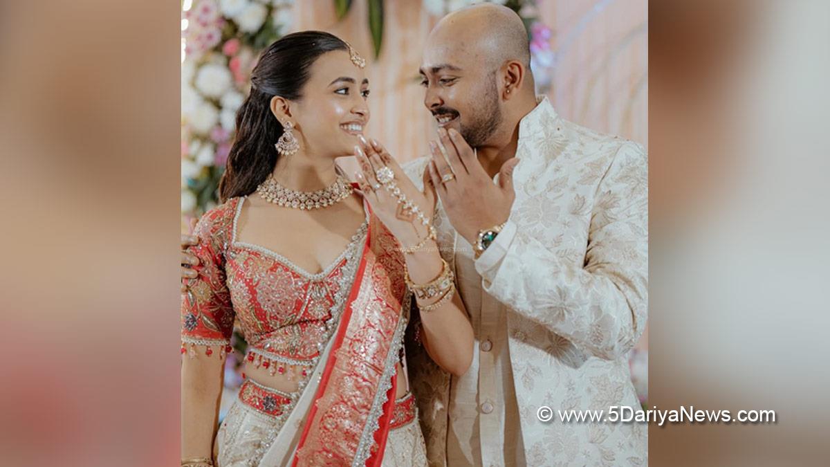 Sports News, Cricket, Prithvi Shaw, Aakriti Agarwal