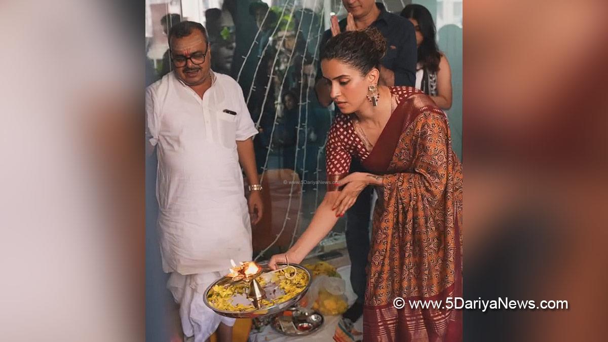 Sanya Malhotra, Mumbai