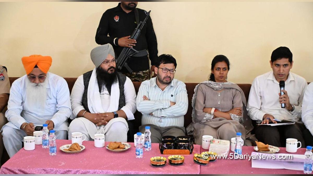 Dr Ravjot Singh, Aashika Jain