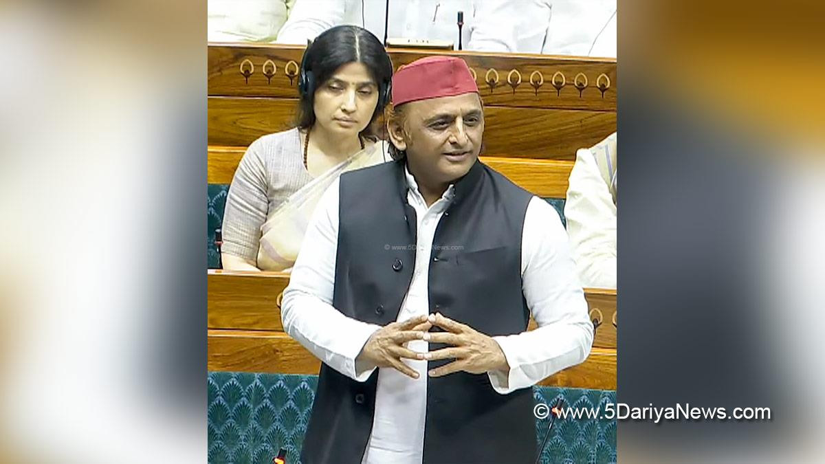 Akhilesh Yadav, Samajwadi Party