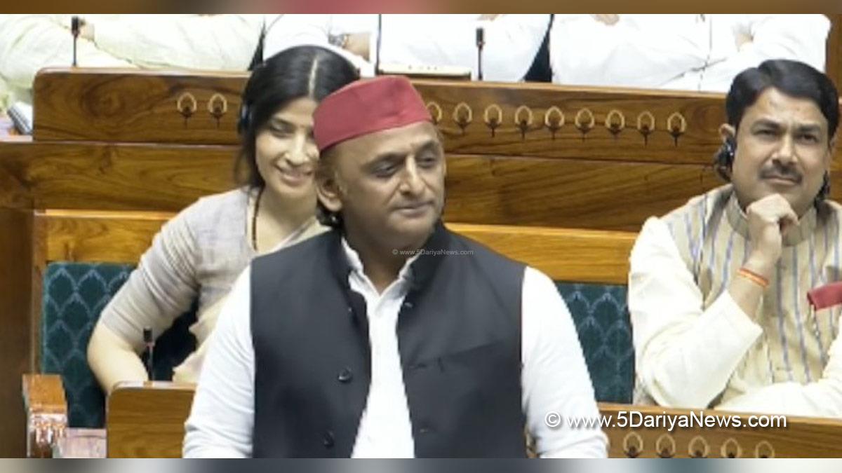 Akhilesh Yadav, Samajwadi Party