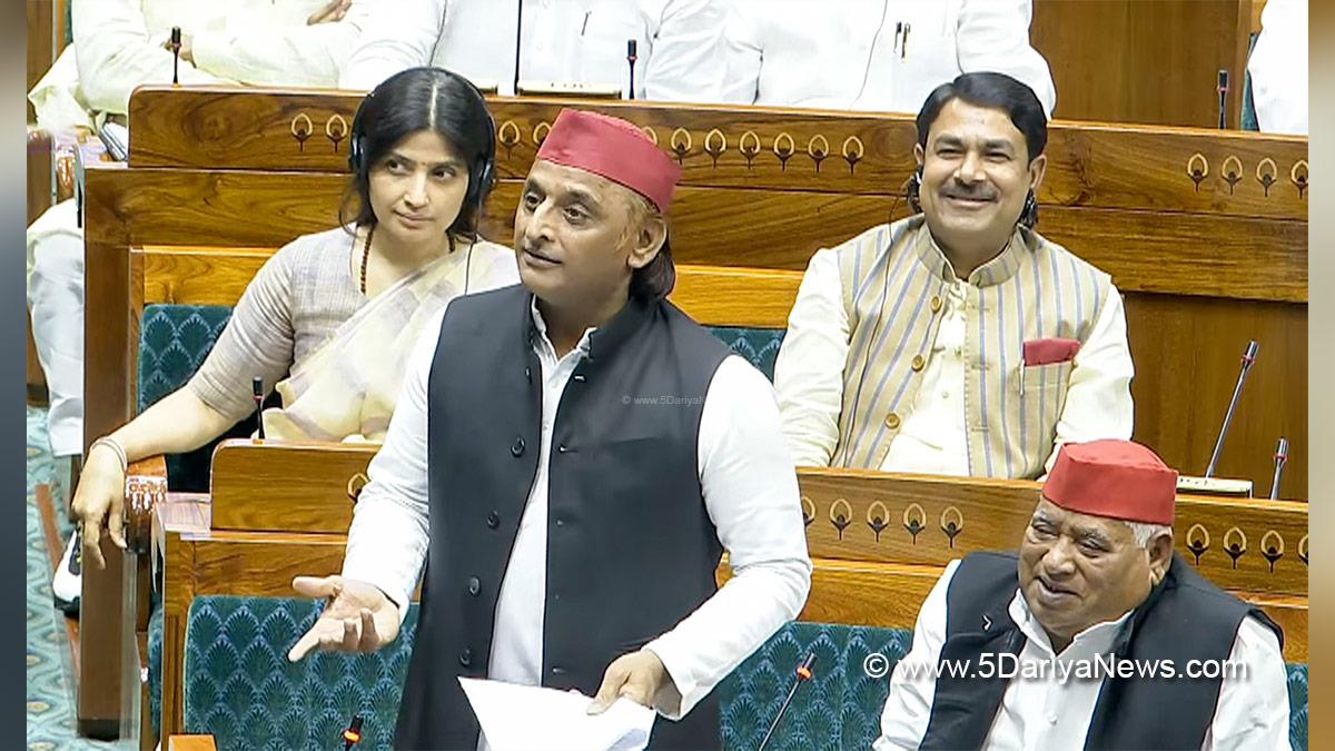 Akhilesh Yadav, Samajwadi Party