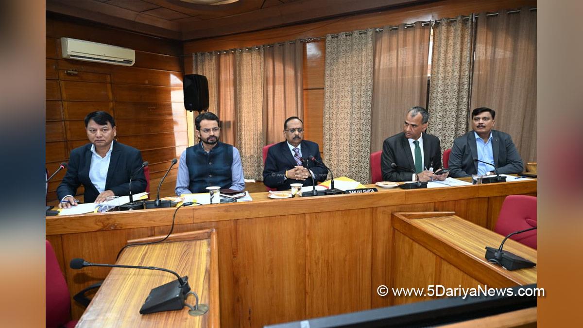 Chief Secretary Sanjay Gupta reviewed the security and arrangements for the President