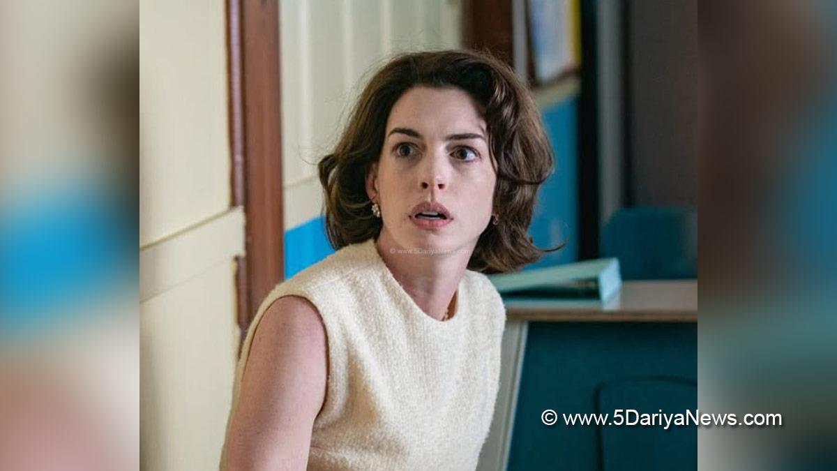 Anne Hathaway, Hollywood, Mother Mary, Los Angeles