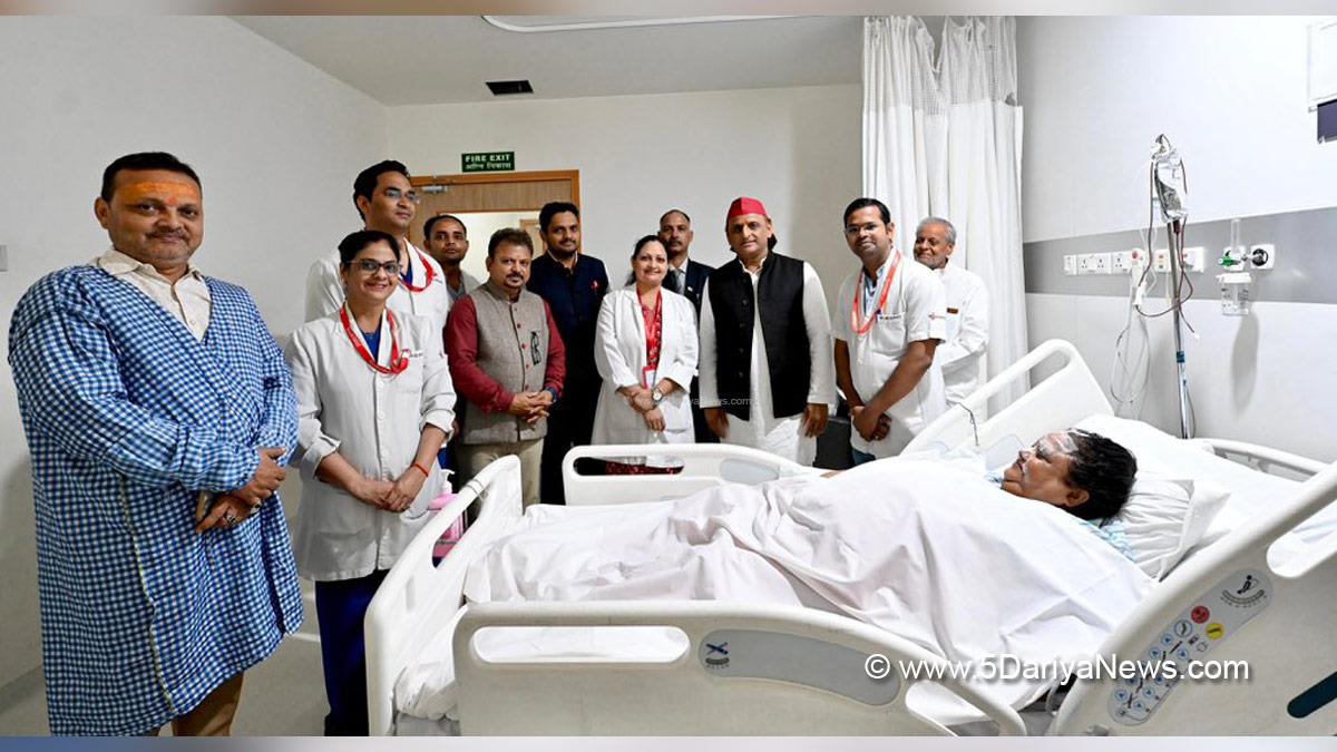 Akhilesh Yadav, Samajwadi Party, Lucknow, Uttar Pradesh