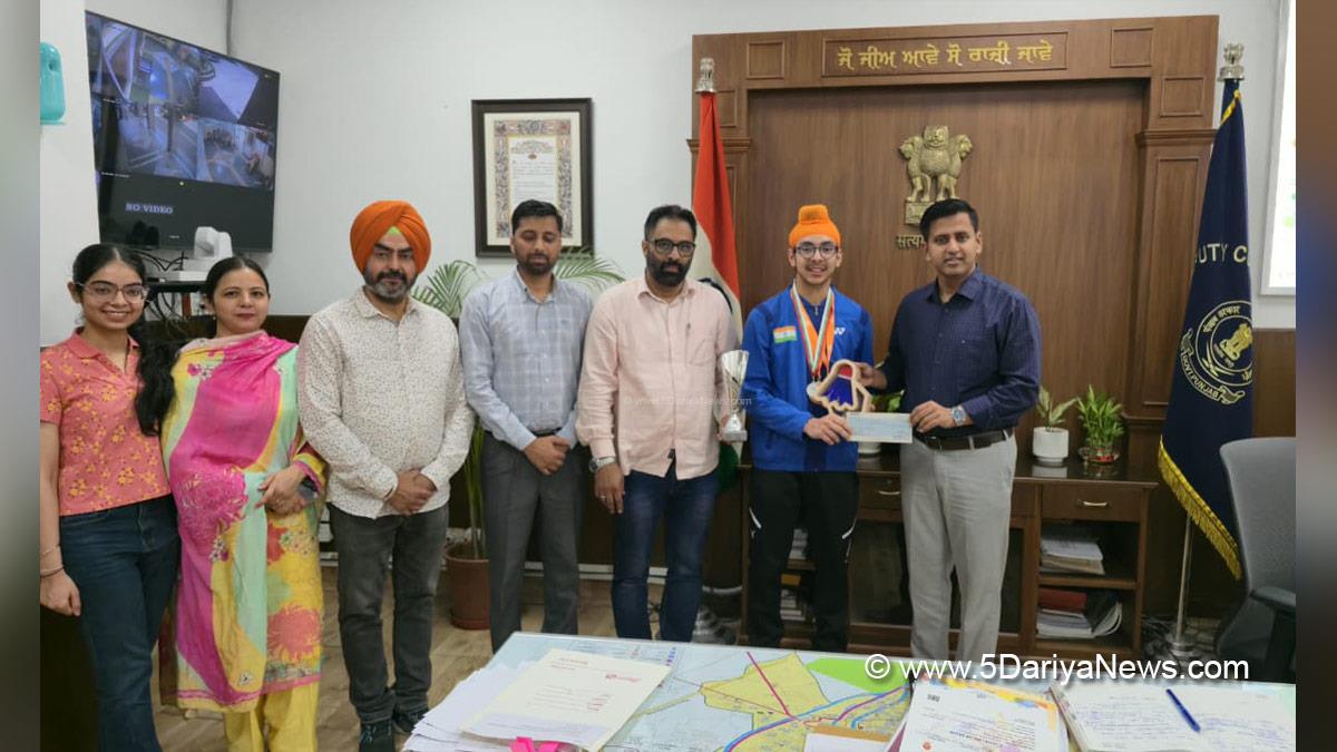 Himanshu Aggarwal, Dr Himanshu Aggarwal, DC Patiala, Deputy Commissioner Patiala, Patiala