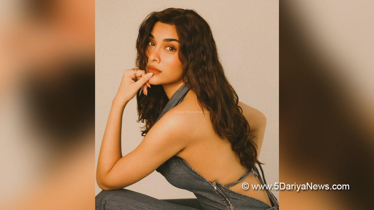Saiee Manjrekar, Bollywood, Bollywood News, Latest Bollywood News, Mumbai