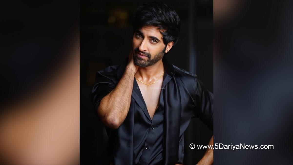 Akshay Oberoi, Two Zero One Four 2014, Bollywood, Bollywood News, Latest Bollywood News, Mumbai