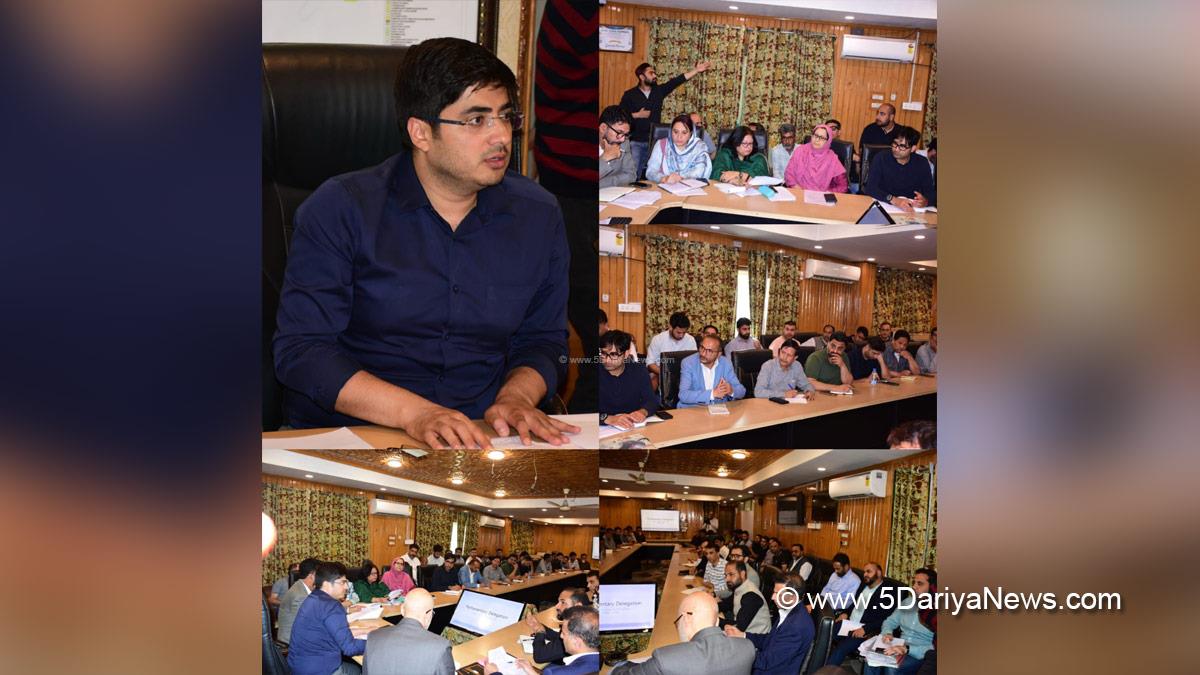 Faz Lul Haseeb, Commissioner SMC, Srinagar