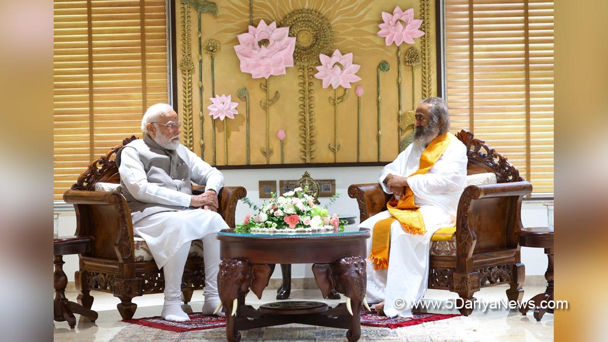 Narendra Modi, BJP, Bharatiya Janata Party, Prime Minister of India, Sri Sri Ravi Shankar, Bengaluru