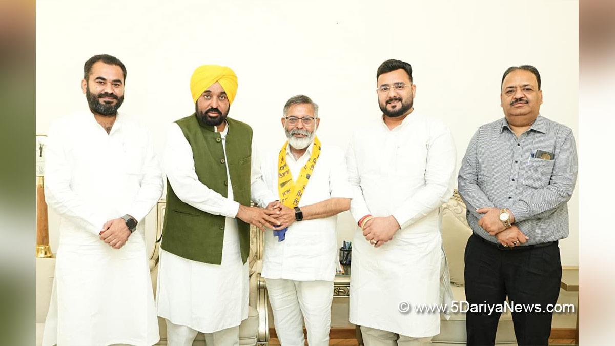 Bhagwant Mann, Bhagwant Singh Mann, AAP Punjab, Chief Minister Of Punjab, Narinder Pal Singh Sawna, Anil Kumar Sethi 