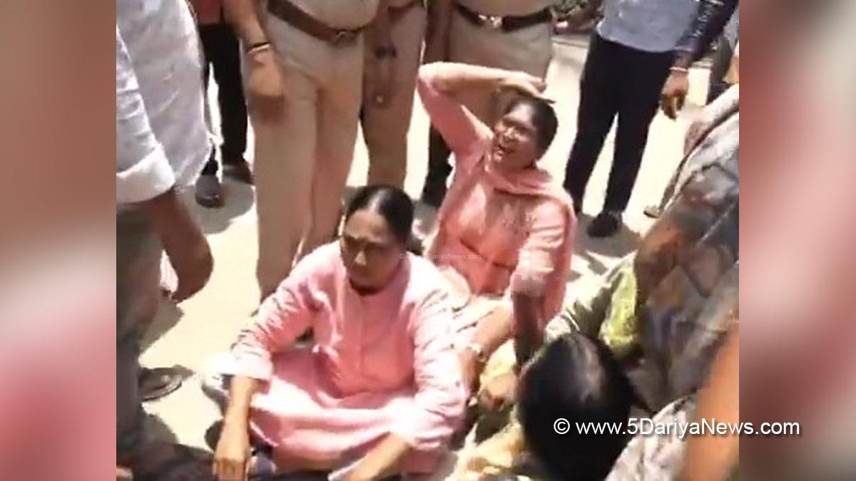 Protest, Bandi Sanjay, Bandi Bhageerath, Hyderabad