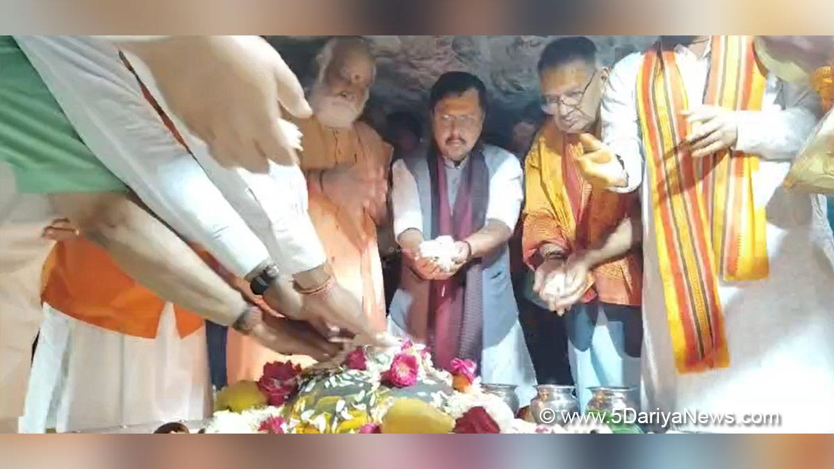 Nitin Nabin, BJP, Bharatiya Janata Party, Tapkeshwar Mahadev Temple, Dehradun