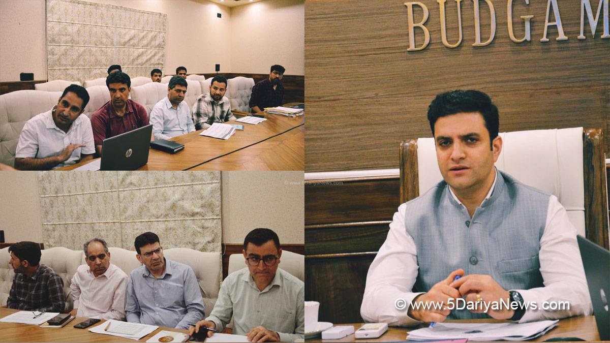 Athar Aamir Khan, Budgam, Deputy Commissioner Budgam, DC Budgam, PM Surya Ghar Muft Bijli Yojana