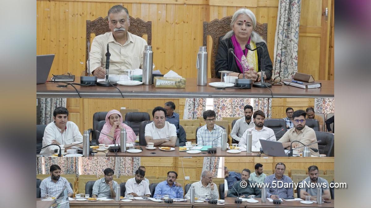 Indu Kanwal Chib, Bandipora, Deputy Commissioner Bandipora, Manzoor Ahmad Qadri