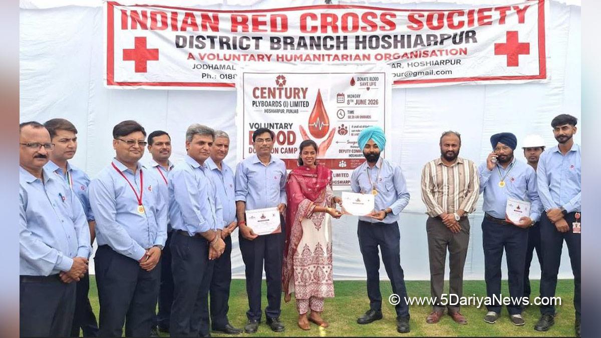 Aashika Jain, DC Hoshiarpur, Deputy Commissioner Hoshiarpur, Hoshiarpur, Blood Donation Camp