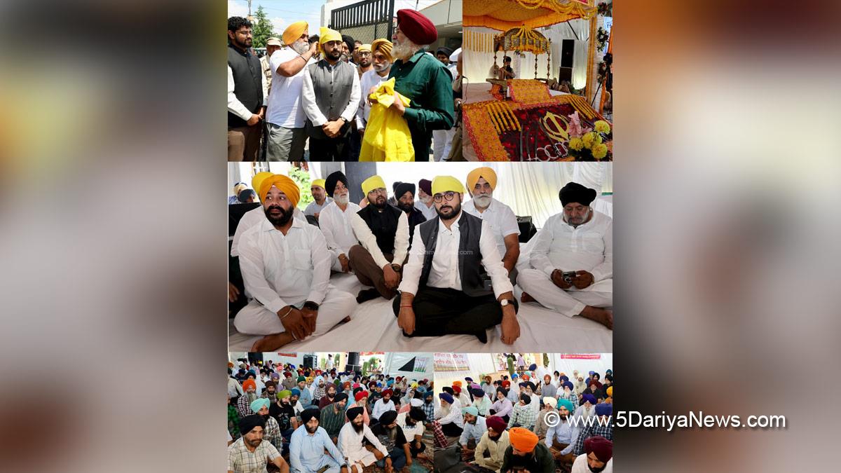 Akshay Labroo, Srinagar, Deputy Commissioner Srinagar, Gurdwara Shaheed Bunga, Barzulla Baghat
