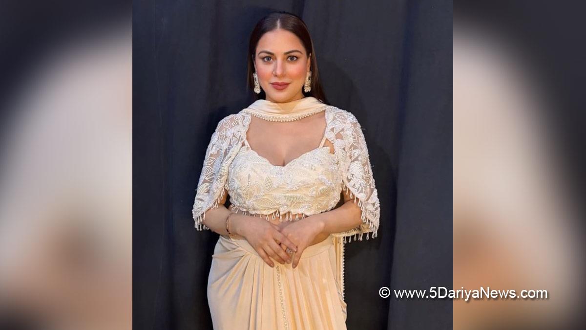 Shraddha Arya, TV, Television, Mumbai
