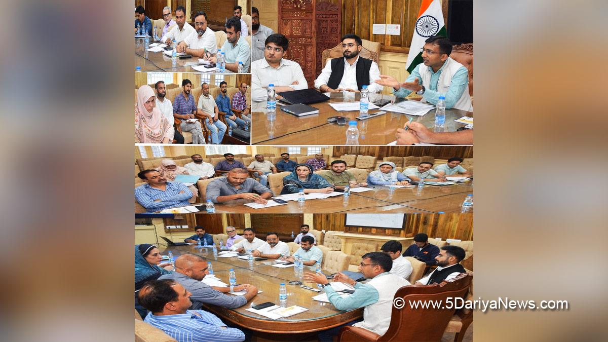 Anshul Garg, Divisional Commissioner Kashmir, Faz Lul Haseeb, Akshay Labroo, Srinagar, Deputy Commissioner Srinagar