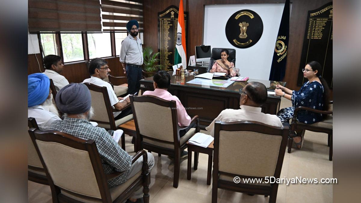 Aashika Jain, DC Hoshiarpur, Deputy Commissioner Hoshiarpur, Hoshiarpur, Punjab, Punjab News, Latest Punjab News