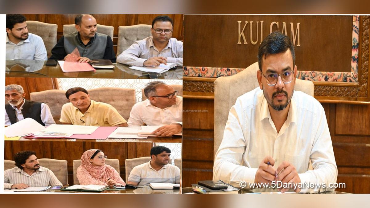 Shahzad Alam, Kulgam, Deputy Commissioner Kulgam, Pradhan Mantri Fasal Bima Yojana, PMFBY