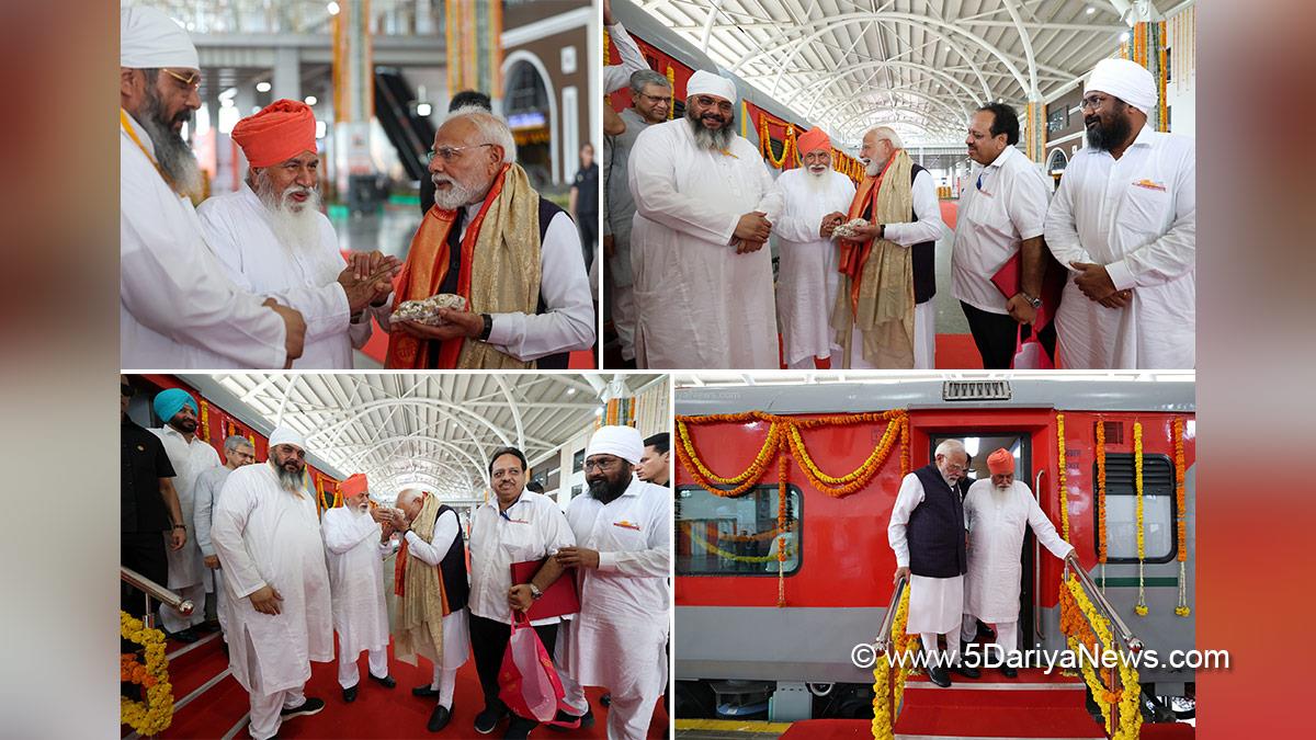 Narendra Modi, BJP, Bharatiya Janata Party, Prime Minister of India, Sant Niranjan Dass Ji, Jalandhar
