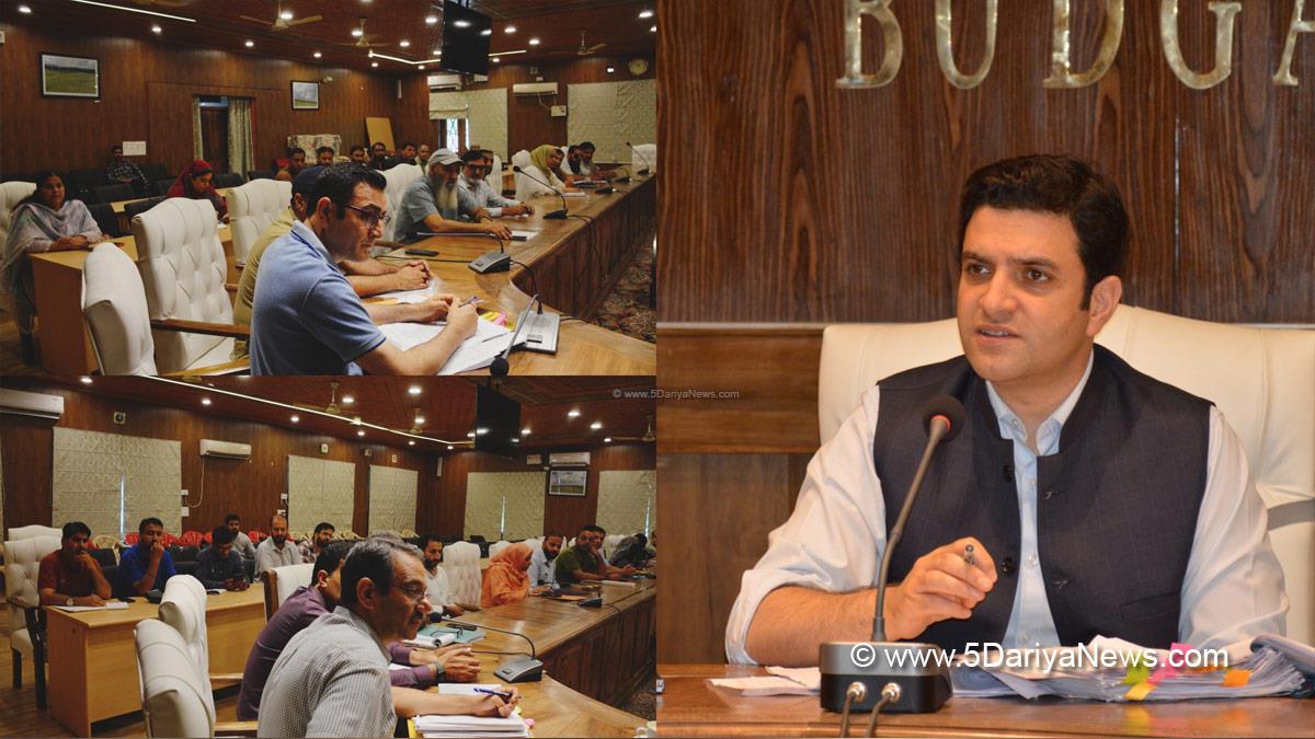 Athar Aamir Khan, Budgam, Deputy Commissioner Budgam, DC Budgam