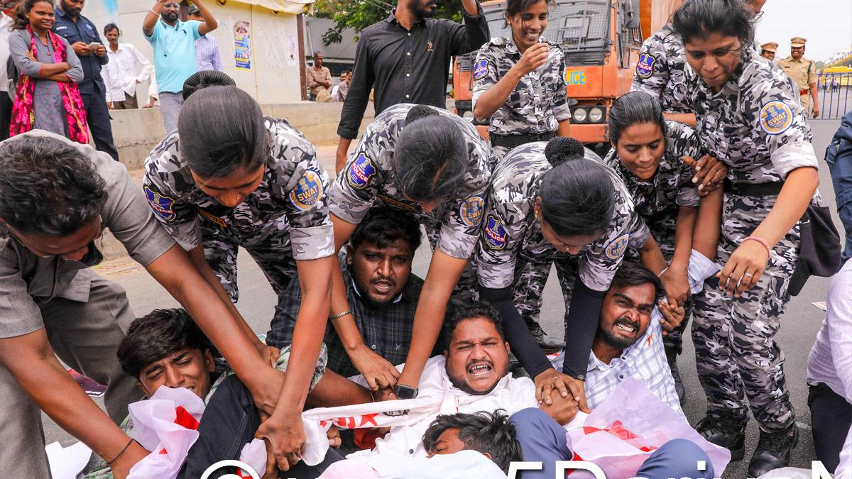 Protest, Students Federation of India, SFI, Hyderabad