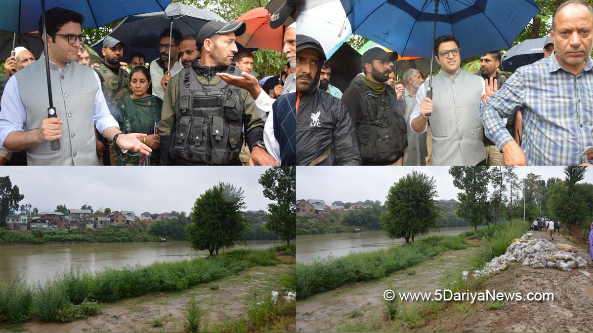 Athar Aamir Khan, Budgam, Deputy Commissioner Budgam, DC Budgam, Kashmir, Jammu And Kashmir, Jammu, District Administration Budgam