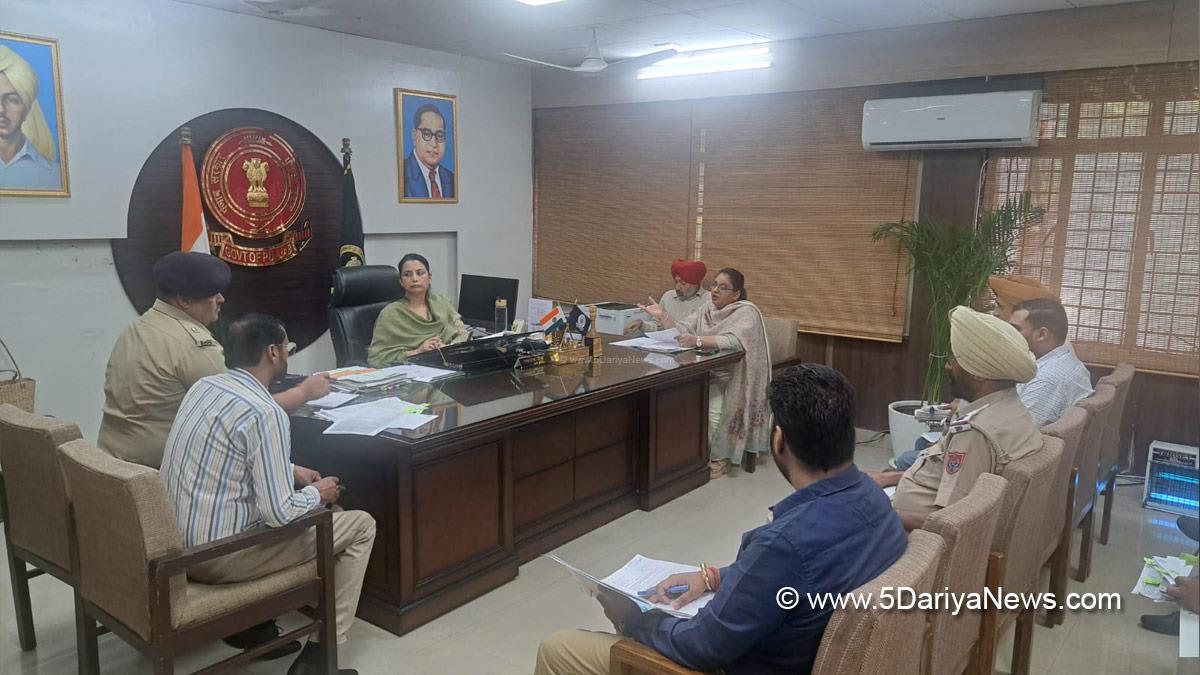 Navjot Kaur, DC Mansa, Deputy Commissioner Mansa, Mansa, Punjab, Punjab News, Latest Punjab News