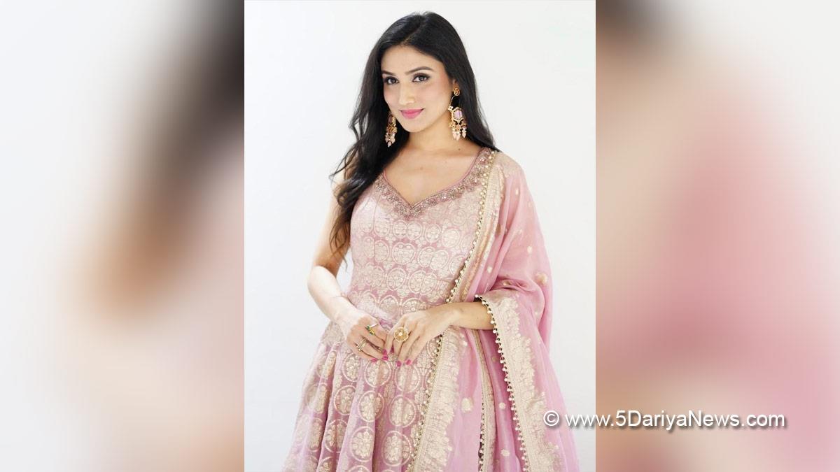 TV, Television, Donal Bisht, Mumbai