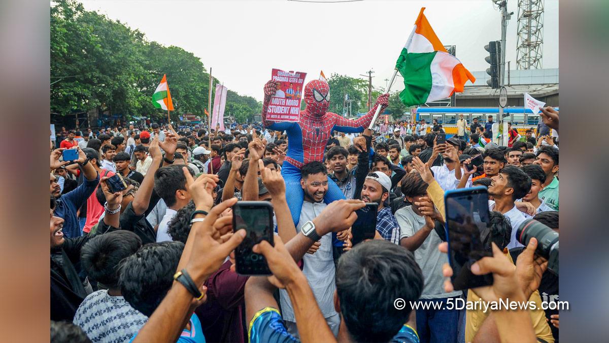 Protest, NEET, NEET Paper, NEET Paper Leak, NEET Exam, NEET Exam Leak, NEET UG, Kolkata